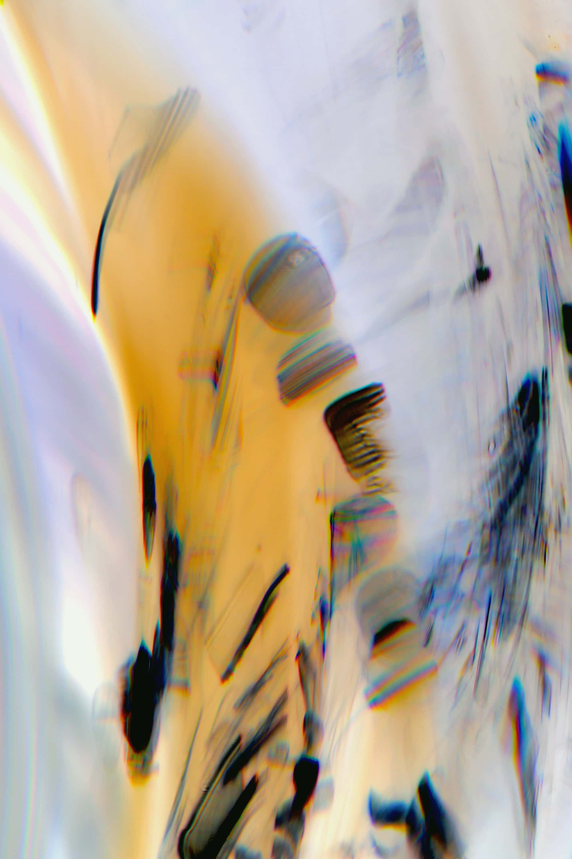 Abstrakte Lichtspiel-Fotografie mit reduzierter Farbpalette – minimalistisch und faszinierend