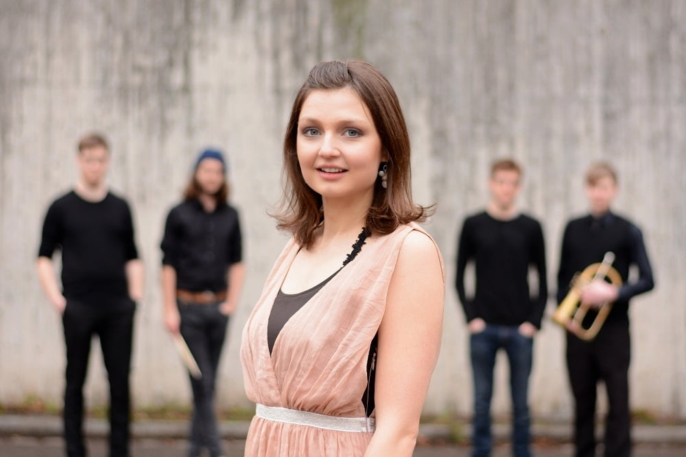 Band-Porträt in Erlangen - dynamische Musikfotografie bei Konzert-Atmosphäre